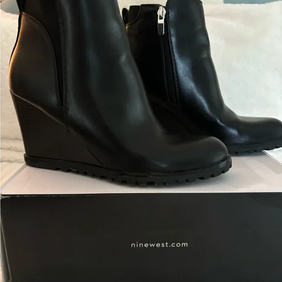 NINE WEST Wedge Booties - Picture 3 of 9